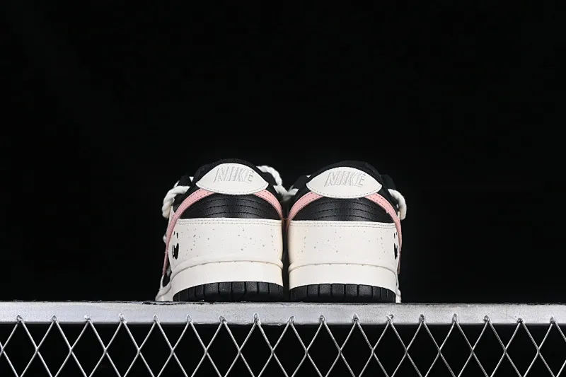 All categories Nk SB Dunk series Nk SB Dunk Low low-top sneakers Nk Dunk Low splash-ink distressed Chinese style Taotao Oolong SB strap deconstructed low-top casual sneakers CW1590-100
